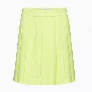 Aritzia Babaton pistilli mini skirt - in chamomile yellow & size 6